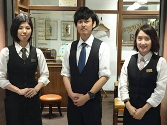 梅田店スタッフ